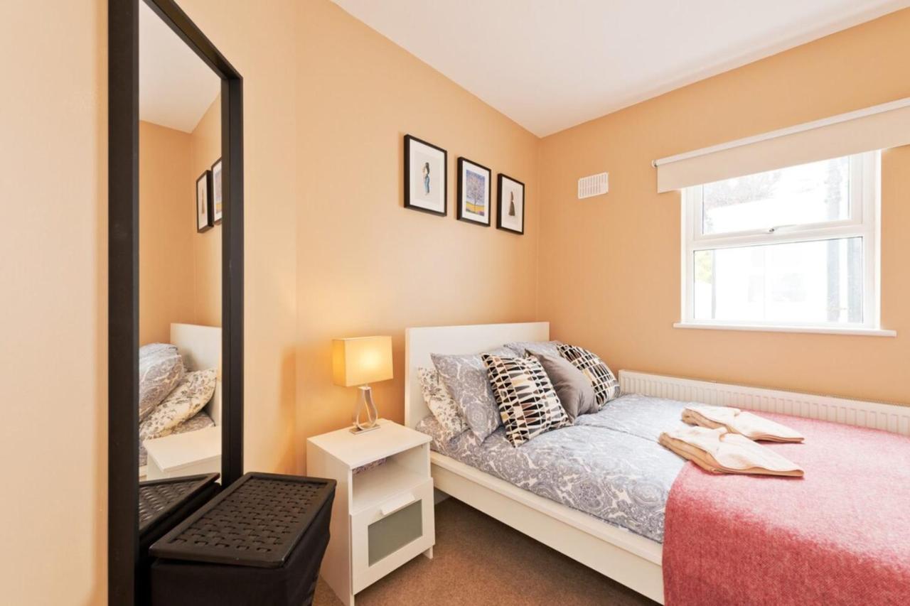 Apartamento Charming Riverside - Minutes From Dublín