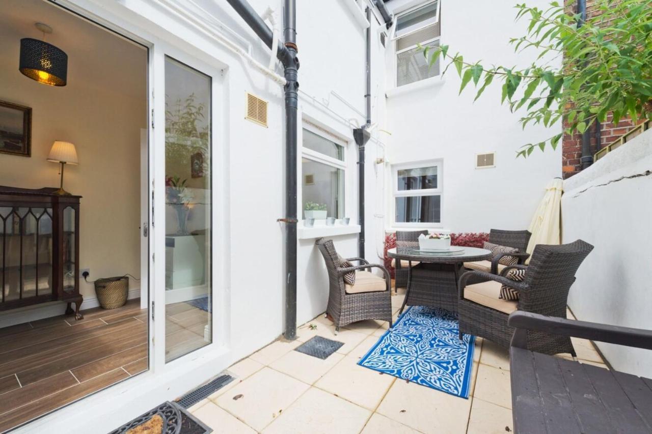 Charming Riverside - Minutes From Dublín